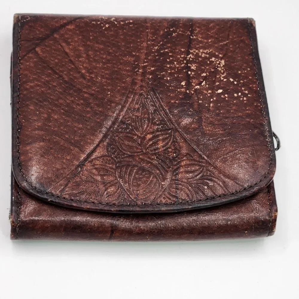 Vintage Women’s Folding Brown Leather Wallet Hand-Tooled Floral Coin ID Holder